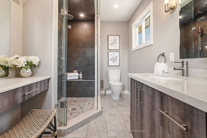 Photo 26 at 45 Crescent Road, CO Central, Oakville