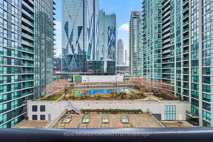 Photo 11 at 911 - 12 Yonge Street, Waterfront Communities C1, Toronto