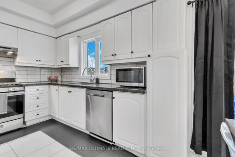 Photo 13 at 8 Kinney Gate, Maple, Vaughan