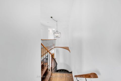 Photo 19 at 8 Kinney Gate, Maple, Vaughan