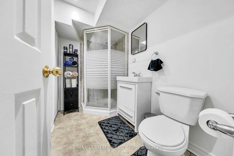 Photo 40 at 8 Kinney Gate, Maple, Vaughan