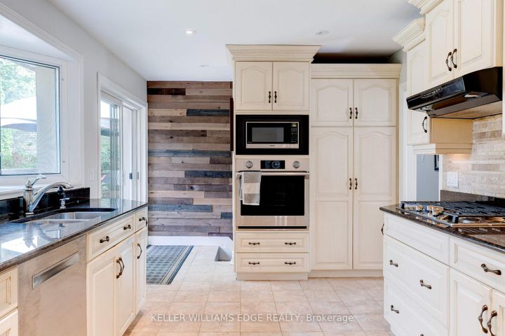 Photo 12 at 4391 Lakeshore Road, Shoreacres, Burlington