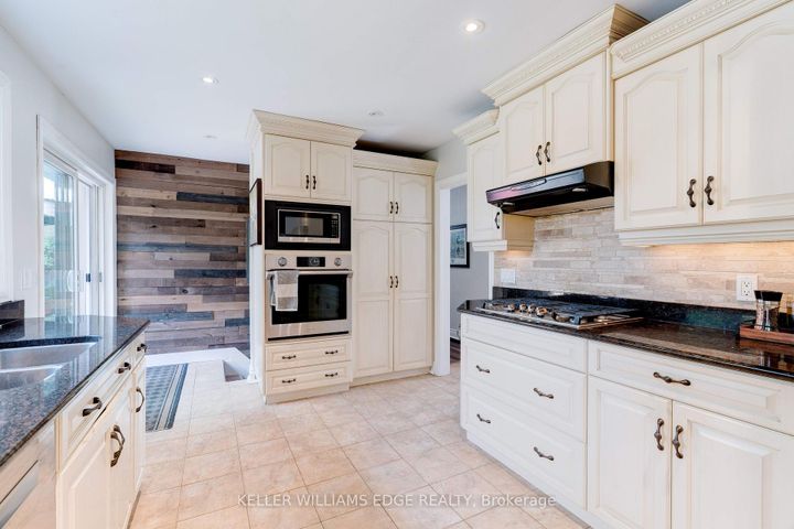 Photo 13 at 4391 Lakeshore Road, Shoreacres, Burlington