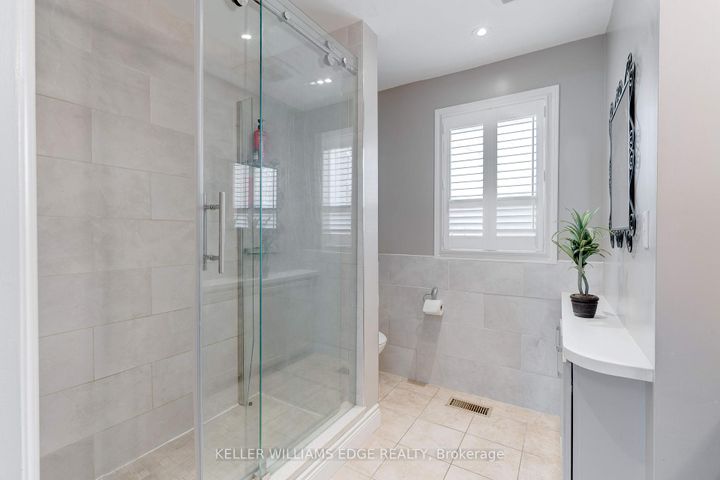 Photo 22 at 4391 Lakeshore Road, Shoreacres, Burlington