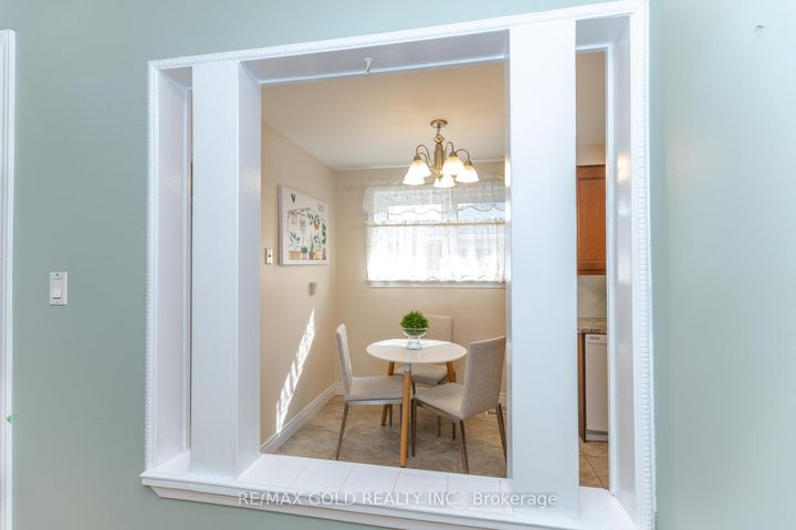 Photo 15 at 7158 Harwick Drive, Malton, Mississauga