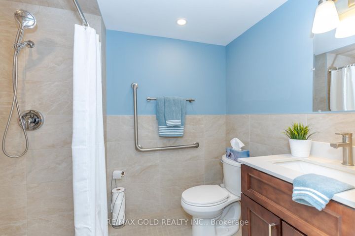 Photo 34 at 7158 Harwick Drive, Malton, Mississauga