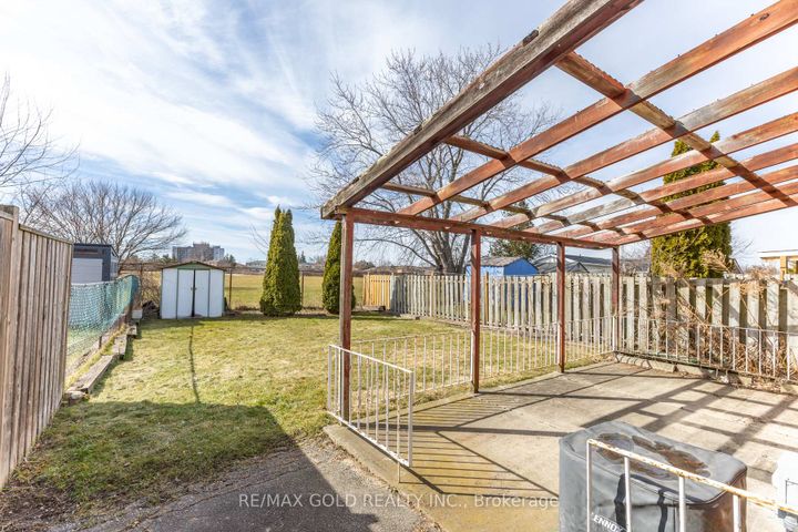 Photo 42 at 7158 Harwick Drive, Malton, Mississauga