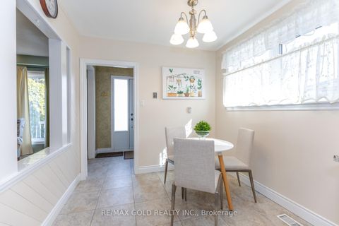 Photo 12 at 7158 Harwick Drive, Malton, Mississauga