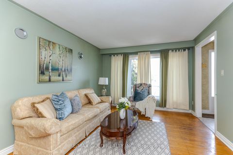 Photo 13 at 7158 Harwick Drive, Malton, Mississauga