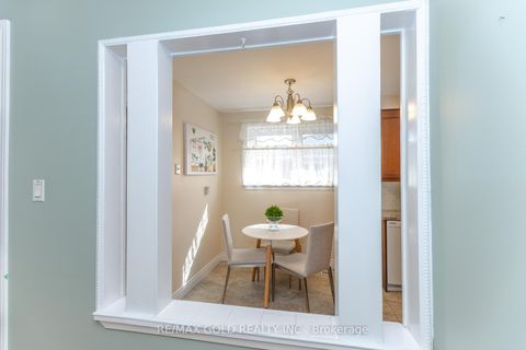 Photo 15 at 7158 Harwick Drive, Malton, Mississauga