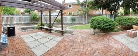 Photo 16 at 4 Longbow Square, Steeles, Toronto