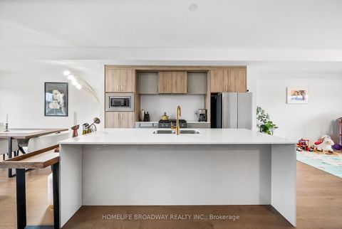 Photo 2 at 37 Persica Street, Oak Ridges, Richmond Hill