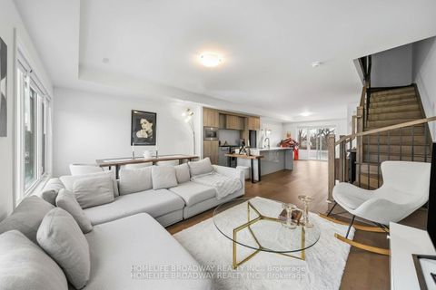 Photo 6 at 37 Persica Street, Oak Ridges, Richmond Hill