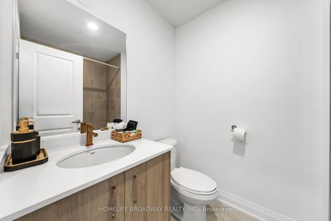 Photo 14 at 37 Persica Street, Oak Ridges, Richmond Hill