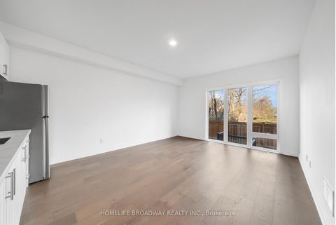 Photo 17 at 37 Persica Street, Oak Ridges, Richmond Hill