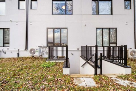 Photo 20 at 37 Persica Street, Oak Ridges, Richmond Hill