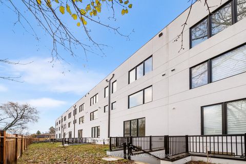 Photo 21 at 37 Persica Street, Oak Ridges, Richmond Hill