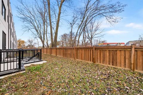 Photo 22 at 37 Persica Street, Oak Ridges, Richmond Hill