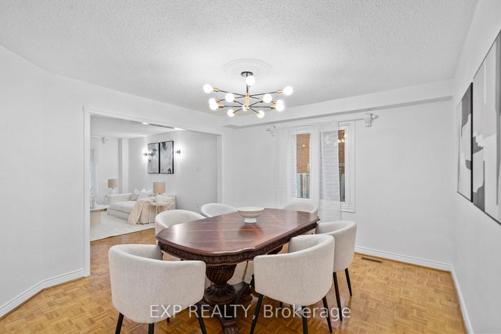 Photo 4 at 54 Holbrook Court, Unionville, Markham