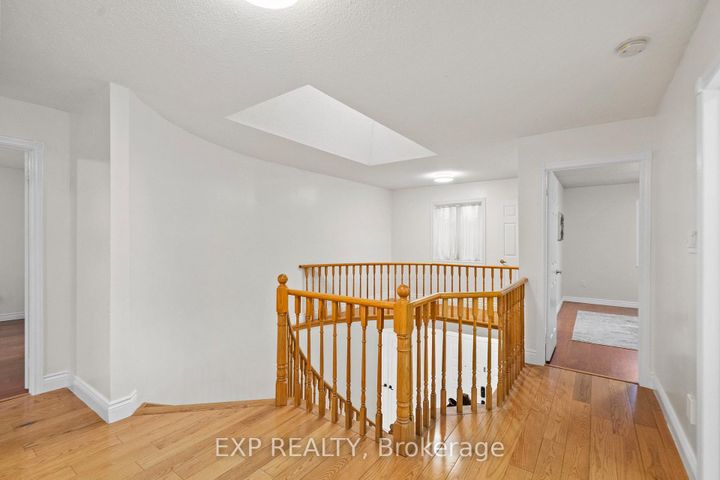 Photo 11 at 54 Holbrook Court, Unionville, Markham