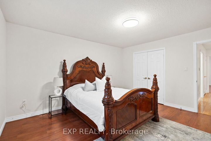 Photo 13 at 54 Holbrook Court, Unionville, Markham