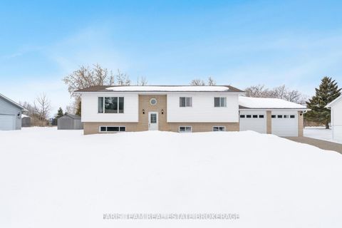 Photo 1 at 10 Surrey Lane, New Lowell, Clearview