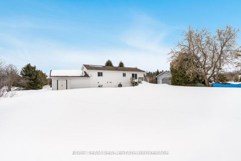 Photo 34 at 10 Surrey Lane, New Lowell, Clearview