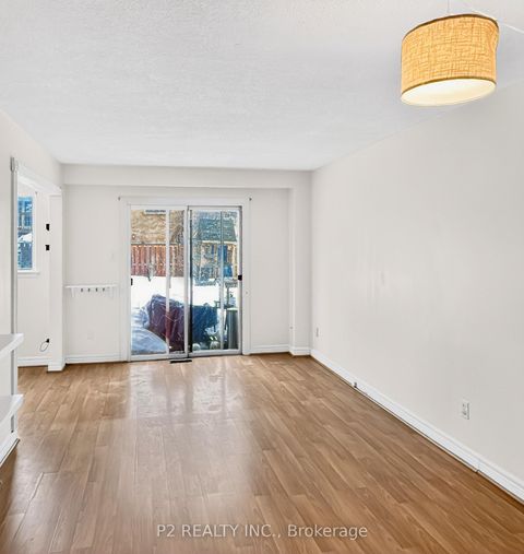 Photo 3 at 46 Chaucer Crescent, Letitia Heights, Barrie