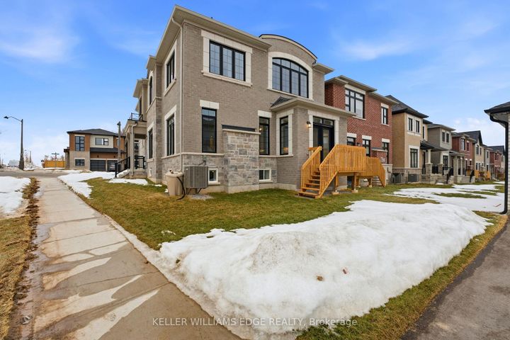 Photo 25 at 132 Settlers Road E, GO Glenorchy, Oakville