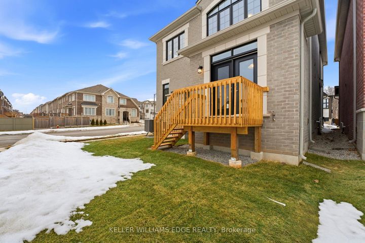 Photo 27 at 132 Settlers Road E, GO Glenorchy, Oakville