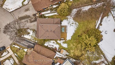 Photo 8 at 10 Nicholls Court, Central West, Ajax