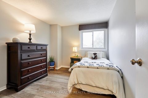 Photo 29 at 10 Nicholls Court, Central West, Ajax