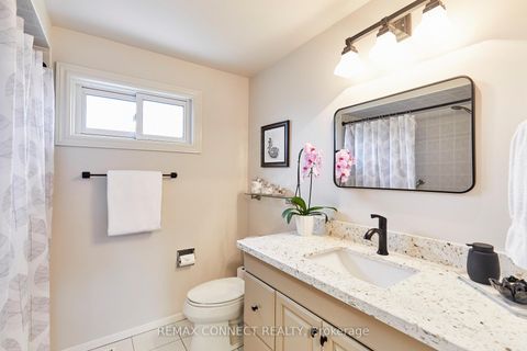 Photo 33 at 10 Nicholls Court, Central West, Ajax