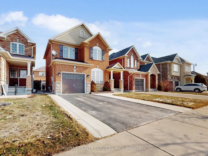 Photo 2 at 37 Bloom Drive, Bram East, Brampton