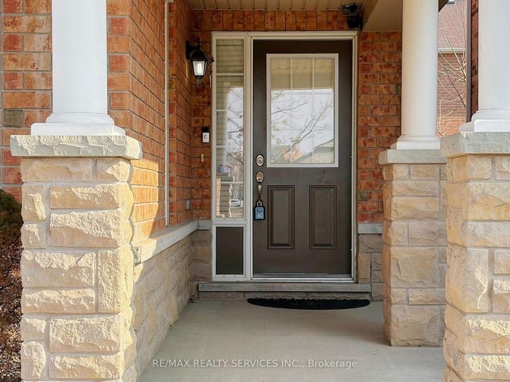 Photo 3 at 37 Bloom Drive, Bram East, Brampton