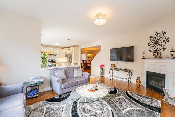 Photo 7 at 46 MONUMENT Trail, Northwest Brampton, Brampton