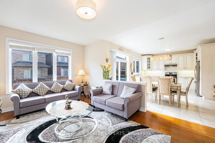 Photo 8 at 46 MONUMENT Trail, Northwest Brampton, Brampton