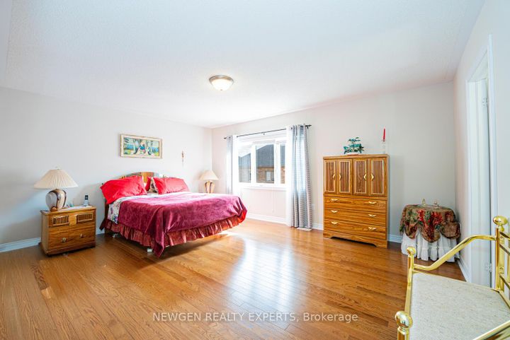 Photo 17 at 46 MONUMENT Trail, Northwest Brampton, Brampton