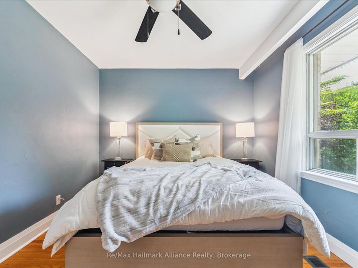 Photo 14 at 300 Burton Road, WO West, Oakville