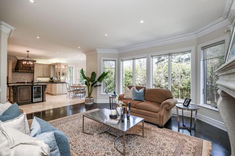 Photo 14 at 82 Munro Boulevard, Windfields, Toronto