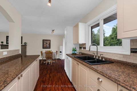 Photo 12 at 2068 Craig Road, Alcona, Innisfil