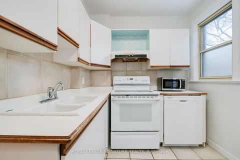 Photo 27 at 27 Hillsboro Avenue, Annex, Toronto