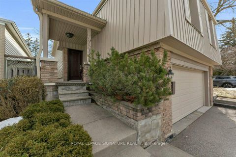 Photo 2 at 75 Lillooet Crescent, North Richvale, Richmond Hill