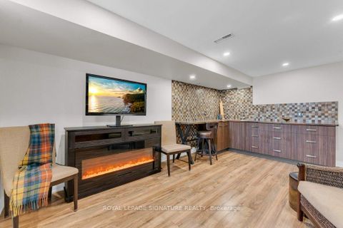 Photo 36 at 75 Lillooet Crescent, North Richvale, Richmond Hill