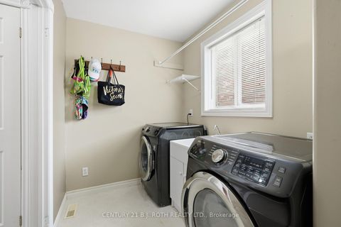 Photo 5 at 189 Pringle Drive, Edgehill Drive, Barrie