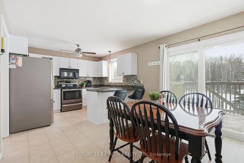Photo 11 at 189 Pringle Drive, Edgehill Drive, Barrie
