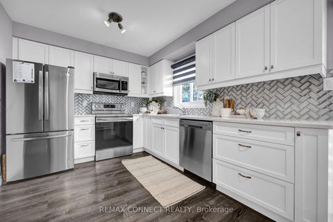 Photo 10 at 1182 Cedarcroft Crescent, Liverpool, Pickering