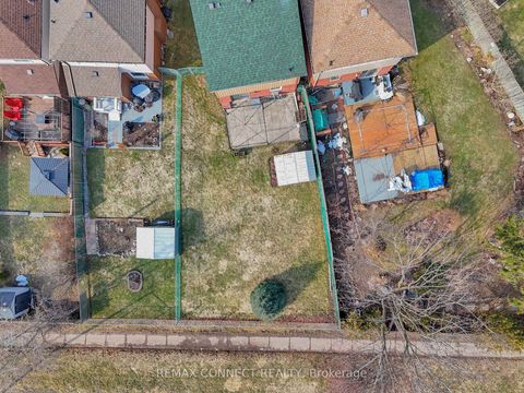 Photo 23 at 1182 Cedarcroft Crescent, Liverpool, Pickering