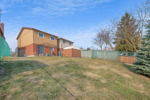 Photo 24 at 1182 Cedarcroft Crescent, Liverpool, Pickering