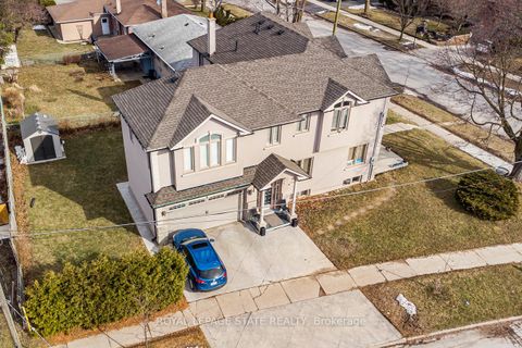 Photo 3 at 6 Griggsden Avenue, Humber Heights, Toronto